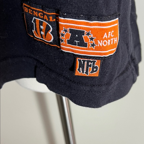 NFL Cincinnati Bengals Black and Orange Tee - Picture 3 of 5